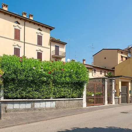 Borgo *